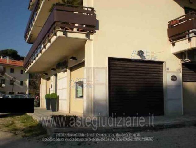 negozio in vendita a Velletri