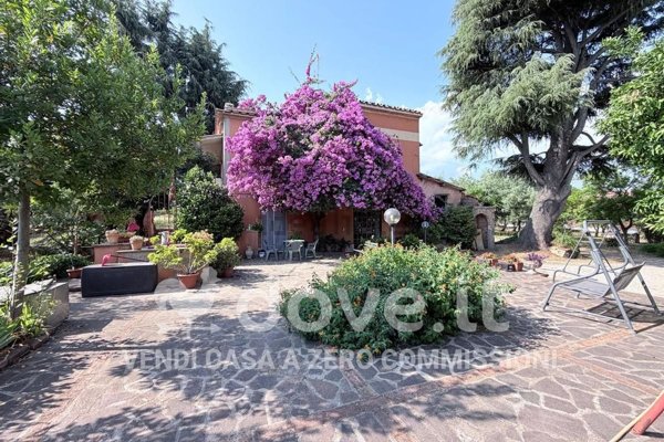 casa indipendente in vendita a Velletri