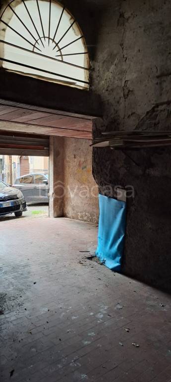 locale di sgombero in vendita a Velletri