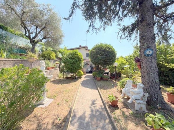 casa indipendente in vendita a Velletri
