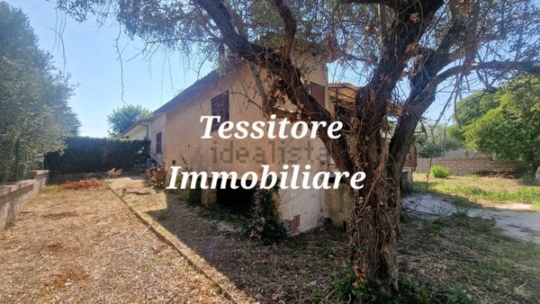 casa indipendente in vendita a Velletri
