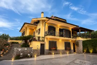 casa indipendente in vendita a Velletri