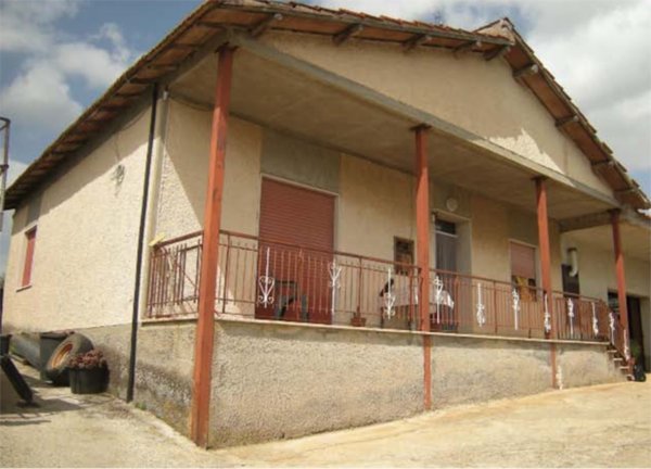 casa indipendente in vendita a Velletri