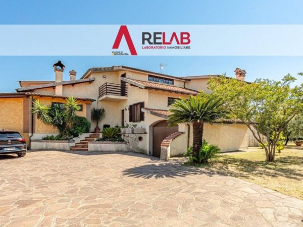 casa indipendente in vendita a Velletri