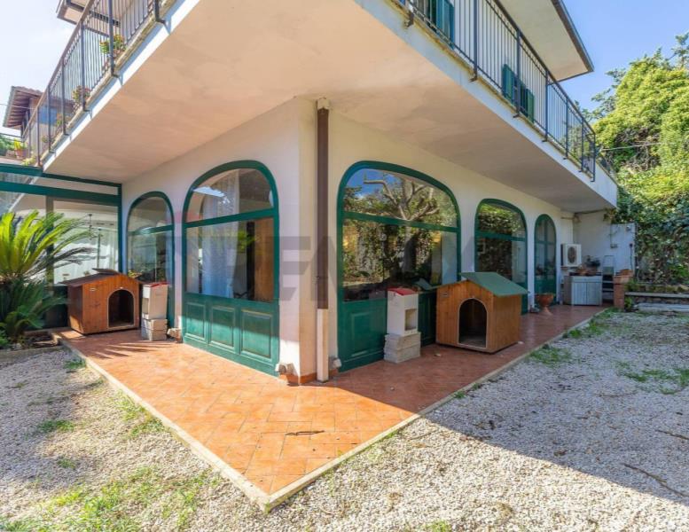 casa indipendente in vendita a Velletri
