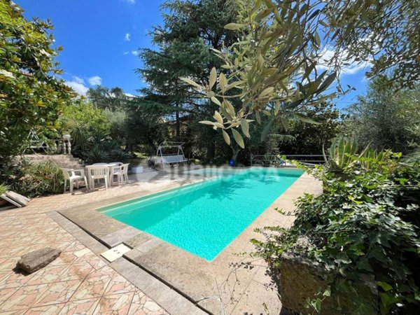 casa indipendente in vendita a Velletri