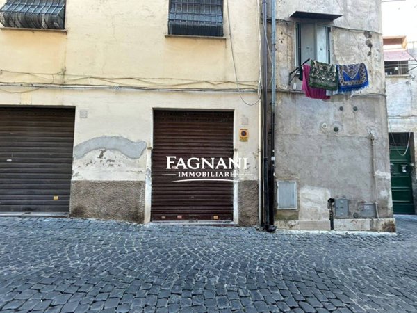 locale di sgombero in vendita a Velletri
