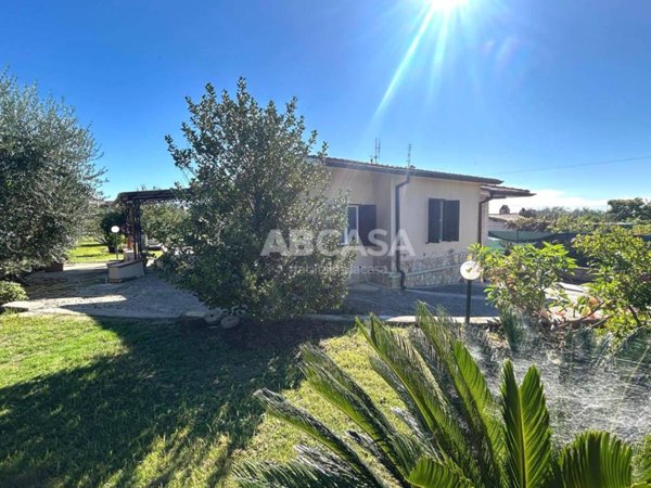 casa indipendente in vendita a Velletri