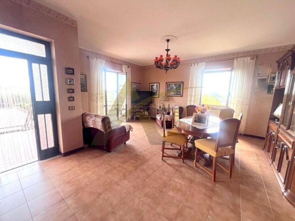 casa indipendente in vendita a Velletri