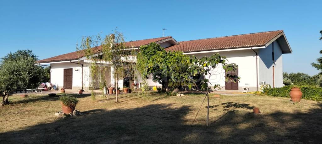 casa indipendente in vendita a Velletri