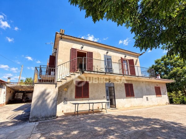 casa indipendente in vendita a Velletri