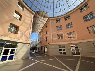 locale commerciale in vendita a Velletri