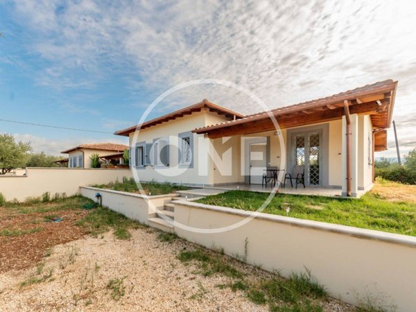 casa indipendente in vendita a Velletri