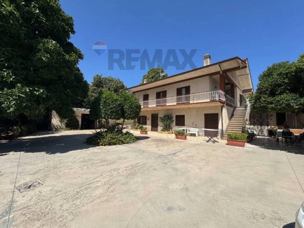 casa indipendente in vendita a Velletri