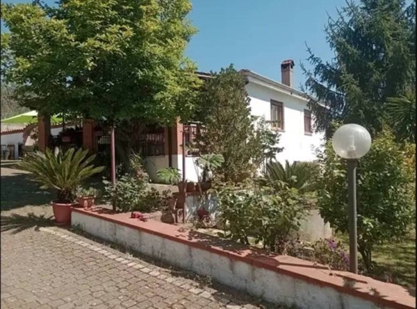 casa indipendente in vendita a Velletri