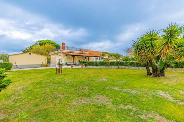 casa indipendente in vendita a Velletri