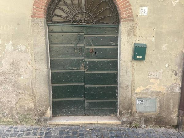negozio in vendita a Velletri