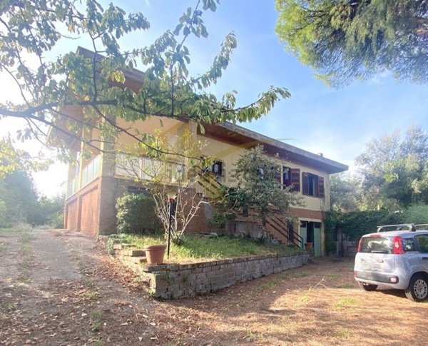 casa indipendente in vendita a Velletri