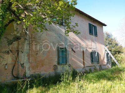casale in vendita a Vicovaro