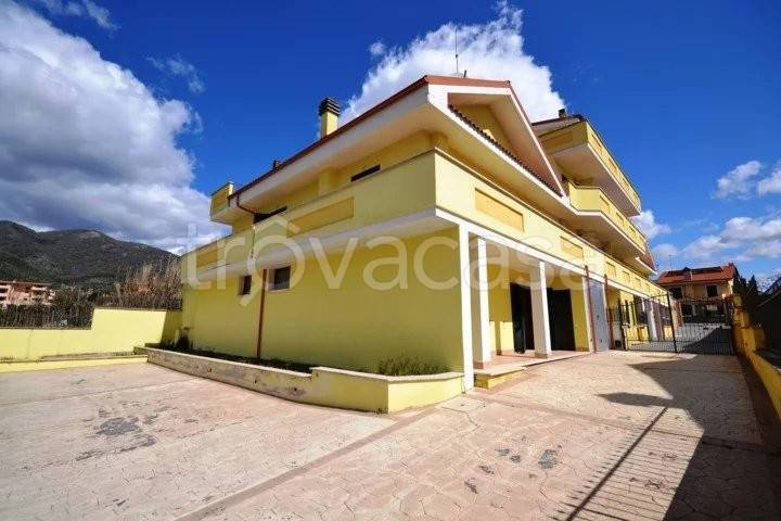 casa indipendente in vendita a Vicovaro