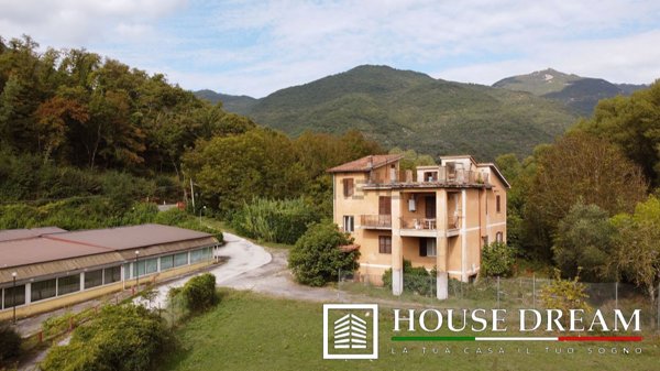 casa indipendente in vendita a Vicovaro