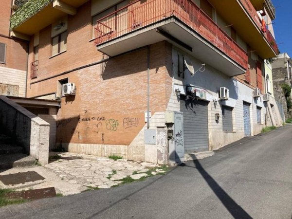 negozio in vendita a Vicovaro