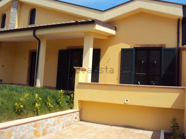 casa indipendente in vendita a Vicovaro