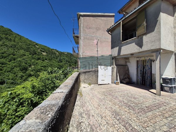 appartamento in vendita a Vivaro Romano