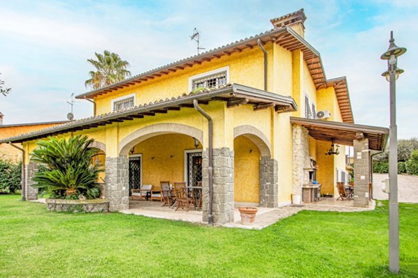 casa indipendente in vendita a Zagarolo