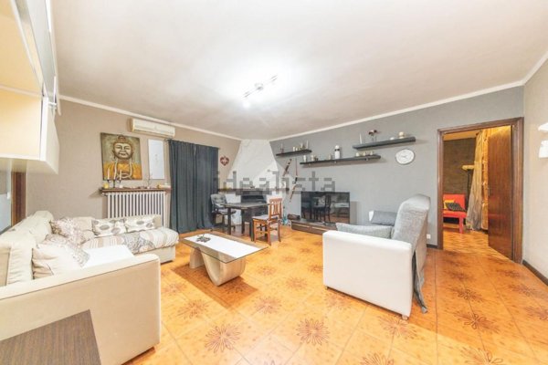 casa indipendente in vendita a Zagarolo