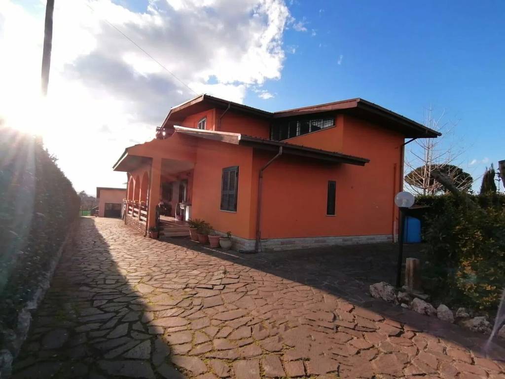 casa indipendente in vendita a Zagarolo