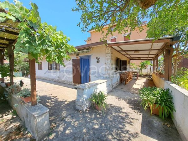 casa indipendente in vendita a Zagarolo in zona Valle Martella