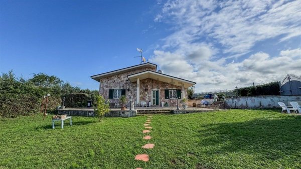 casa indipendente in vendita a Zagarolo
