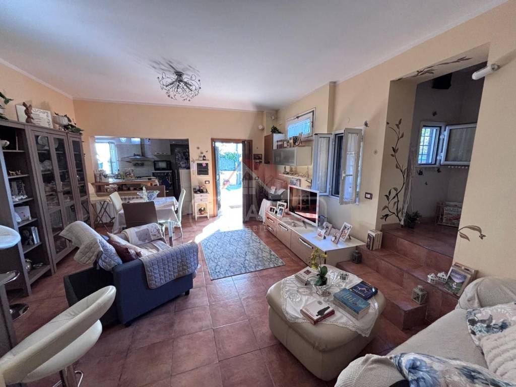 casa indipendente in vendita a Zagarolo