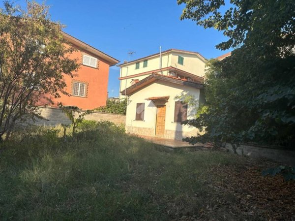 casa indipendente in vendita a Zagarolo in zona Valle Martella