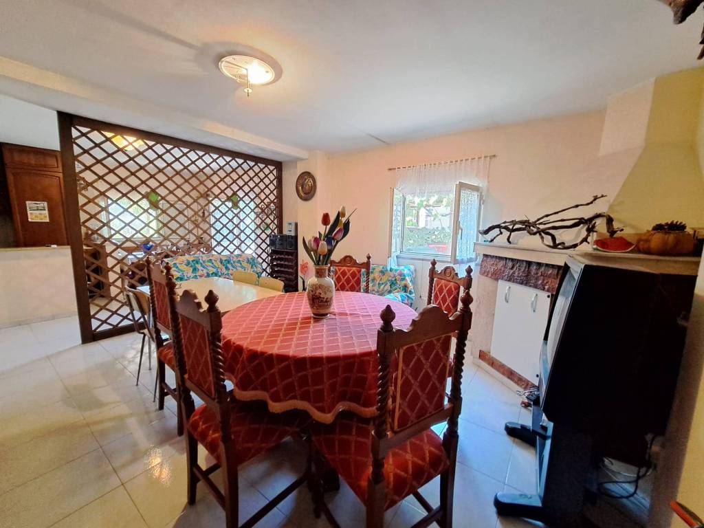 casa indipendente in vendita a Zagarolo in zona Valle Martella