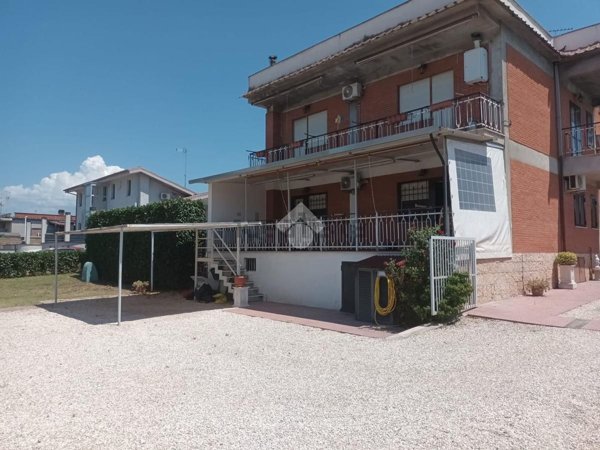 appartamento in vendita a Zagarolo in zona Valle Martella