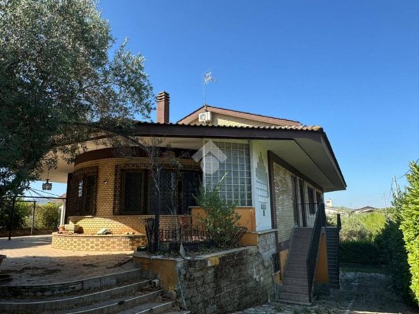 casa indipendente in vendita a Zagarolo