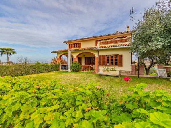 casa indipendente in vendita a Zagarolo in zona Valle Martella