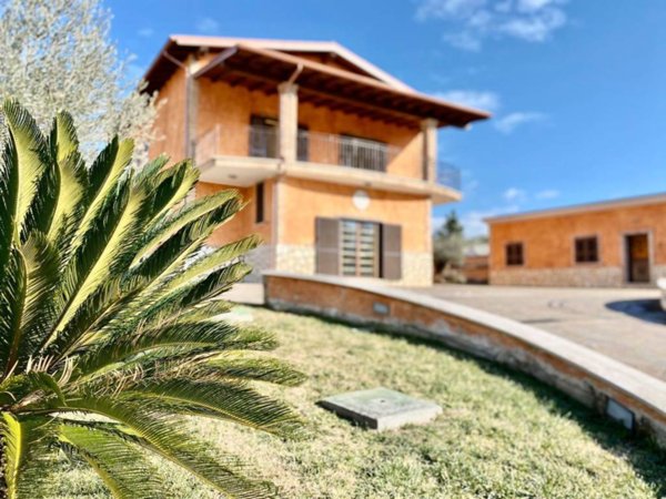 casa indipendente in vendita a Zagarolo