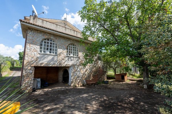 casa indipendente in vendita a Zagarolo