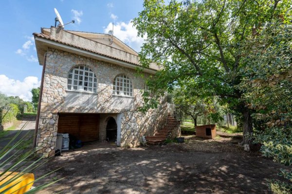 casa indipendente in vendita a Zagarolo