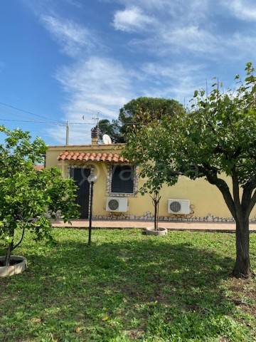 casa indipendente in vendita a Zagarolo in zona Valle Martella