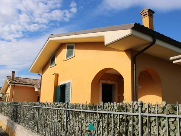 casa indipendente in vendita a Zagarolo
