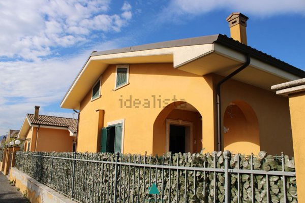 casa indipendente in vendita a Zagarolo