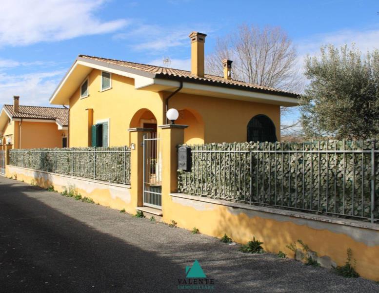 casa indipendente in vendita a Zagarolo