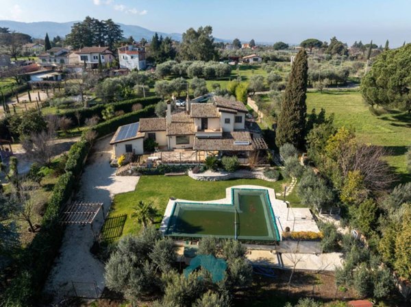 casa indipendente in vendita a Zagarolo