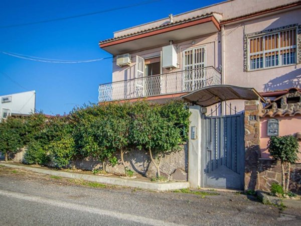 casa indipendente in vendita a Zagarolo in zona Valle Martella
