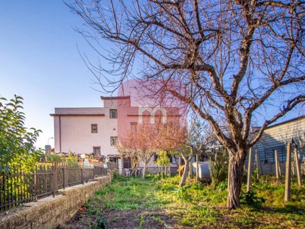 casa indipendente in vendita a Zagarolo in zona Valle Martella