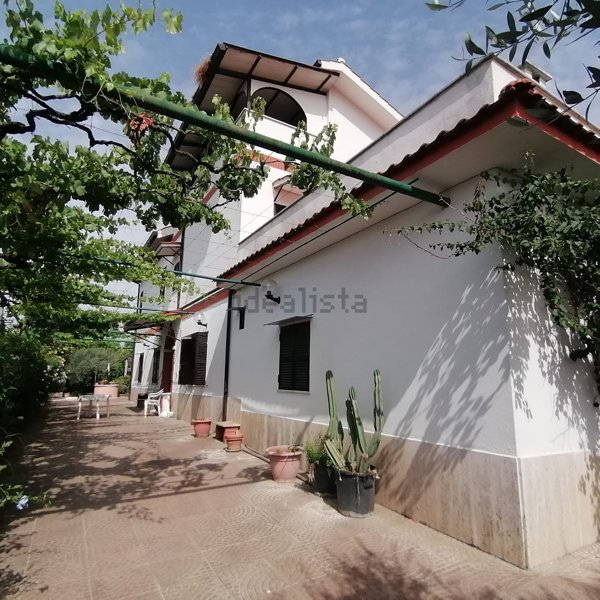 casa indipendente in vendita a Zagarolo